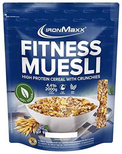 IronMaxx Fitness Müsli - Berry Mix 2kg Beutel | Veganes High Protein Müsli mit Crunchies | Reduzierter Zuckergehalt & Ballaststoffreich